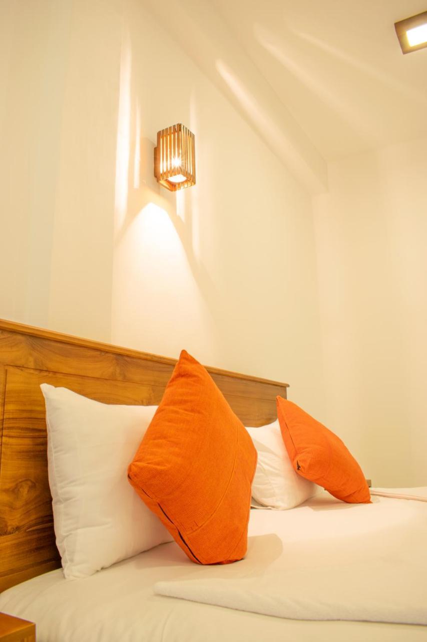 Lavinia Escapes Hotel Dehiwala-Mount Lavinia Eksteriør billede