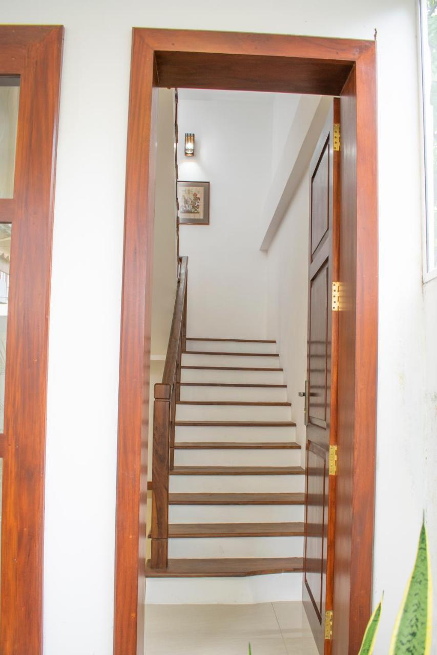 Lavinia Escapes Hotel Dehiwala-Mount Lavinia Eksteriør billede